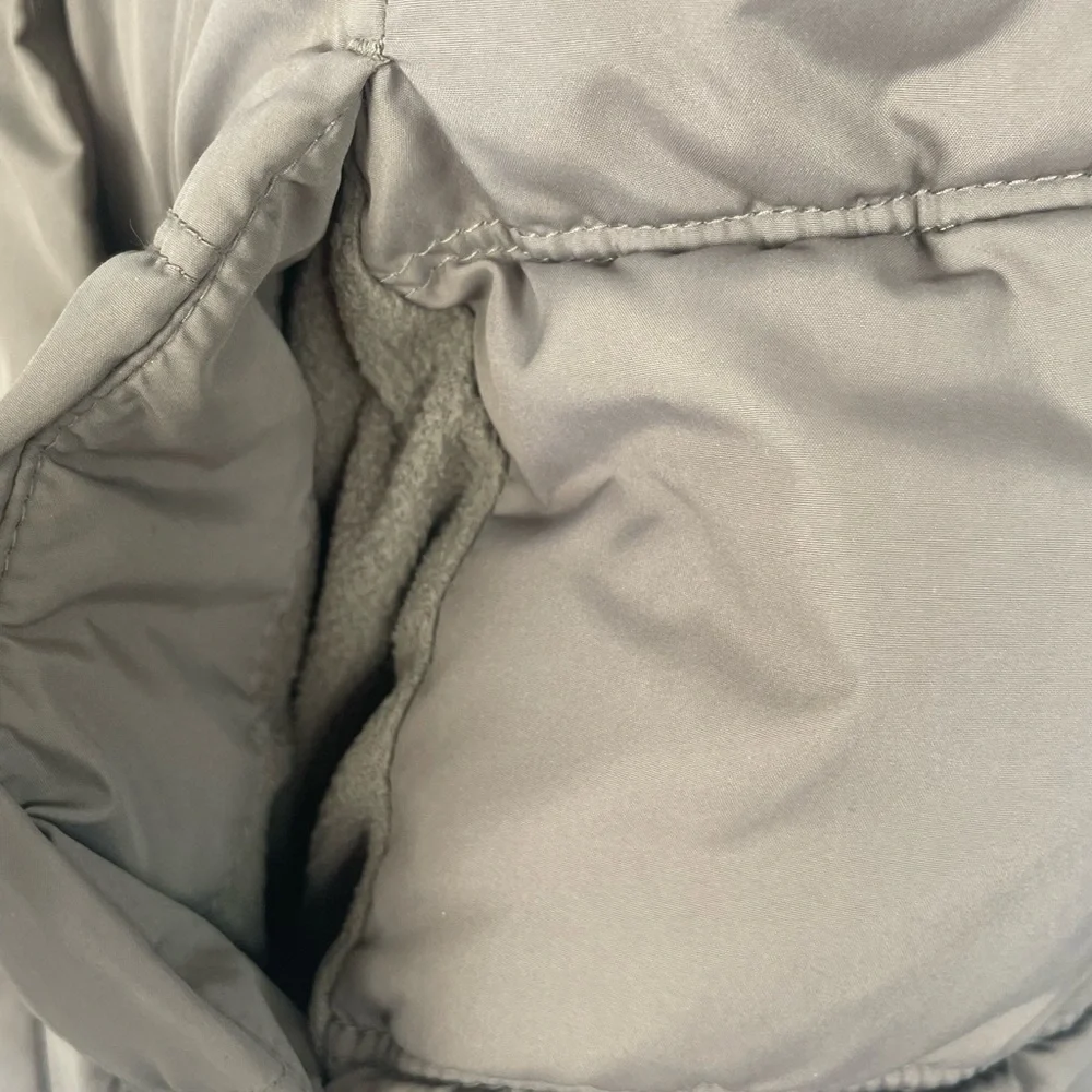 GAP Women's Vest Zip Up Puffer Vest with Pockets Taupe Activewear Size Small